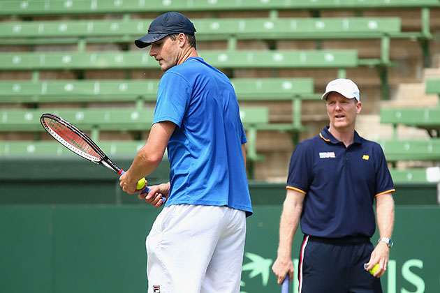 jim-courier-john-isner.jpg